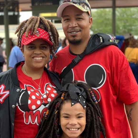 Meet your Posher, Carlos - Picture 1 of 1